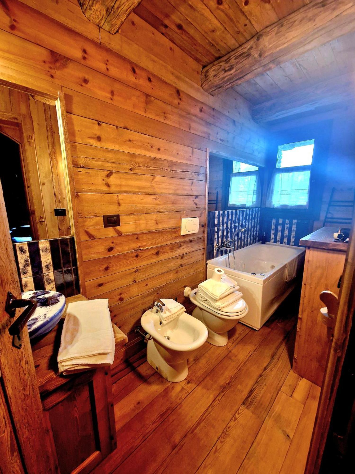 Chalet Euthalia Restaurant & Suites San Giacomo  Bagian luar foto