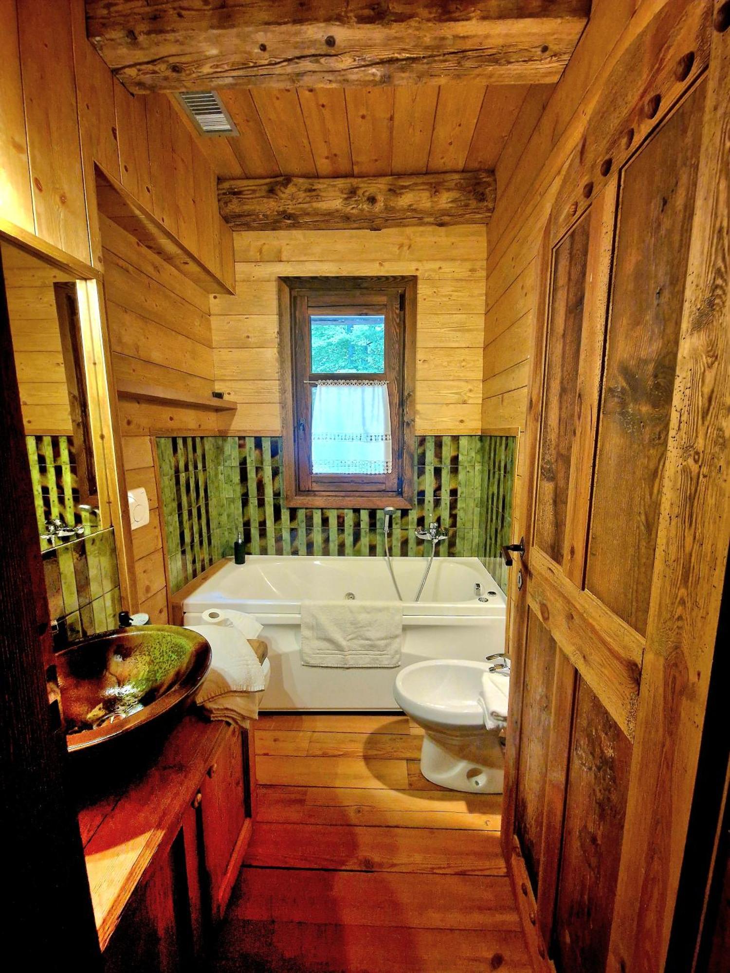 Chalet Euthalia Restaurant & Suites San Giacomo  Bagian luar foto